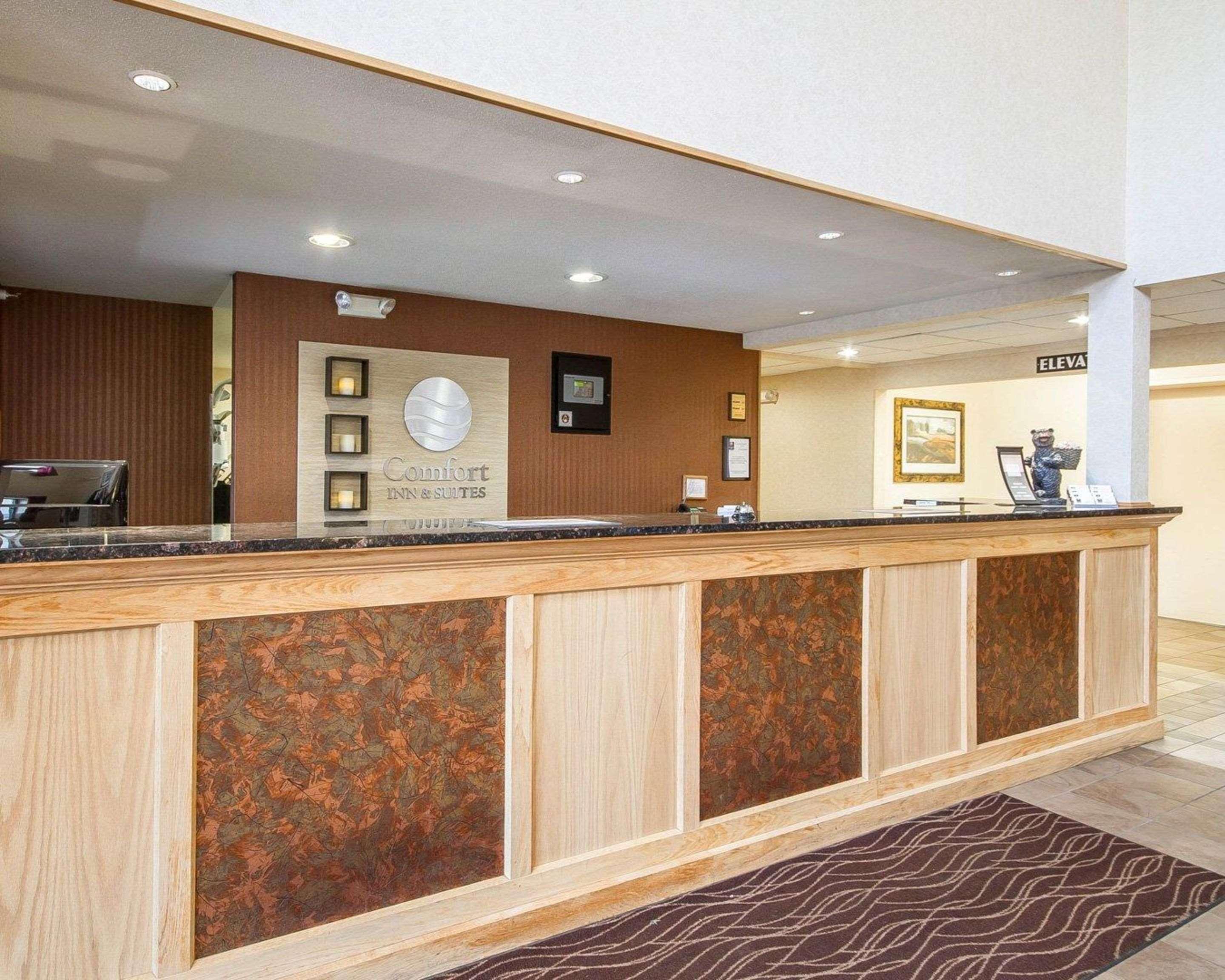 Comfort Inn & Suites Black River Falls I-94 Exterior photo