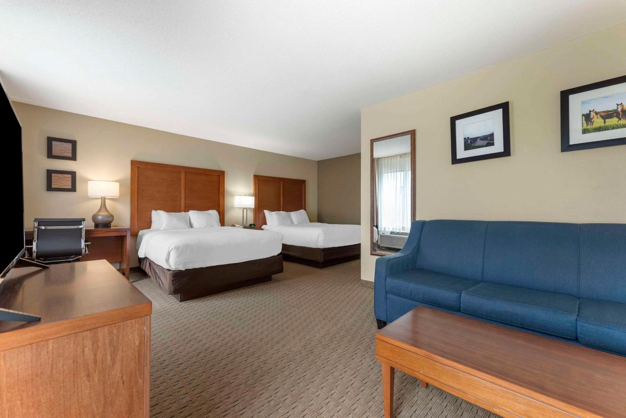 Comfort Inn & Suites Black River Falls I-94 Exterior photo